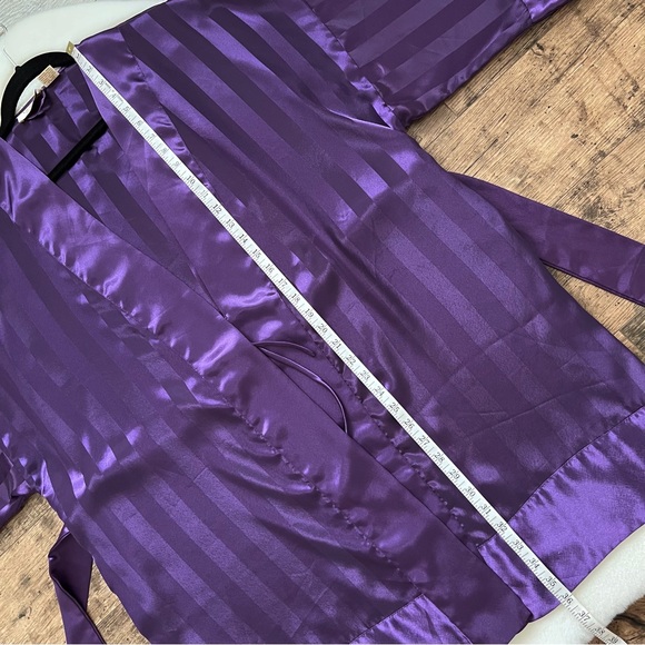 Victoria’s Secret Vintage 80s Gold Label Satin Robe Medium Purple Stripe EUC - Picture 12 of 13